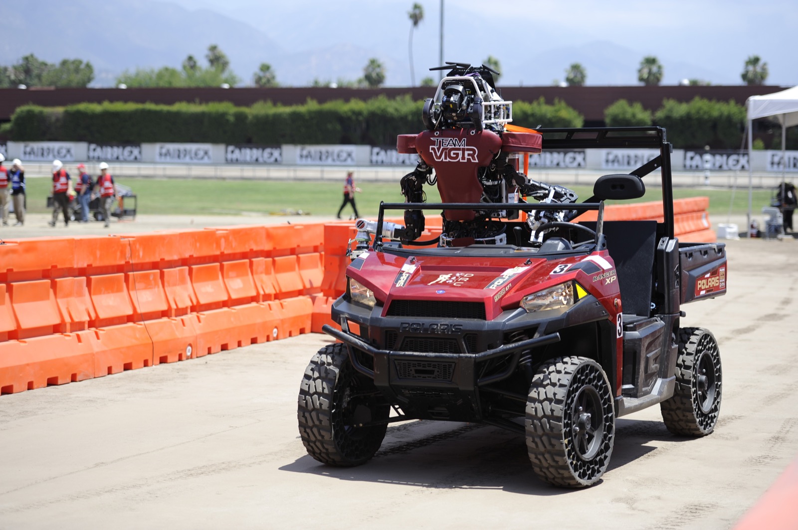 darpa robot car